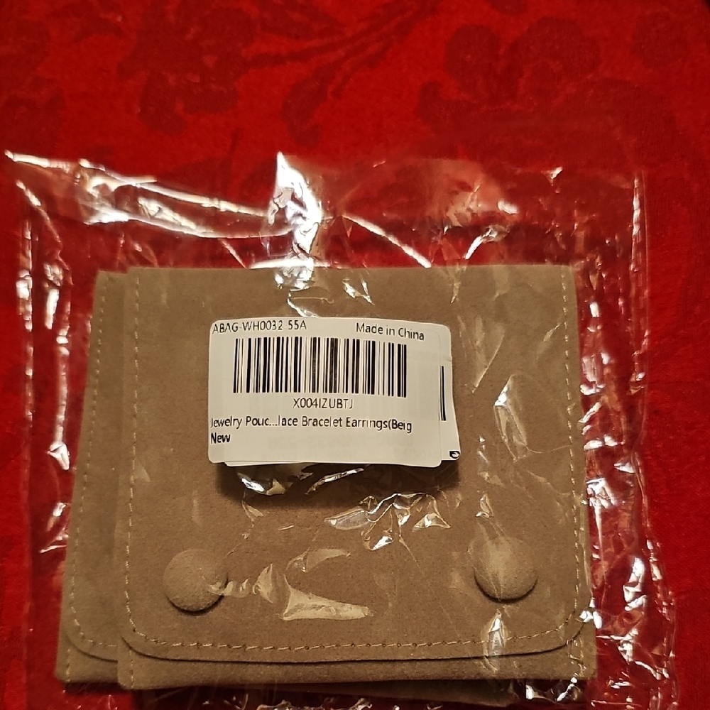 Elegant Tan Jewelry Pouch